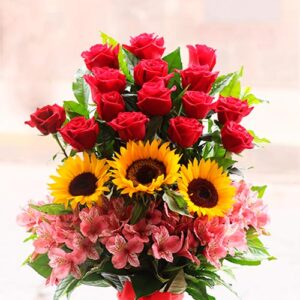 Arreglos florales de rosas y girasoles. Delivery en Cusco